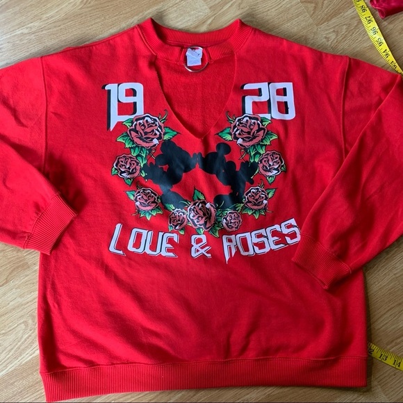 Disney Red Minnie Mouse top size M - Picture 2 of 6